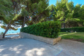 Отель Apartment Promenade Zlatni Rat  Бол